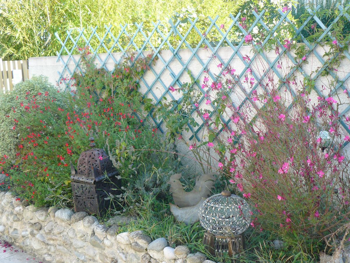 Au The A La Menthe Bed and Breakfast Romans-sur-Isère Buitenkant foto